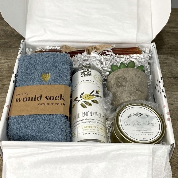 Unbox me gifts box - Picture 1 of 10